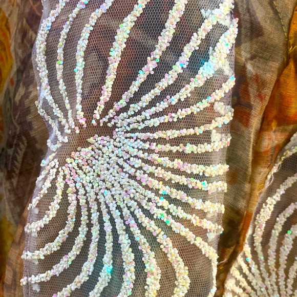 ❌❌SOLD❌❌Trending kaftan tunic with pompom - Picture 9 of 11